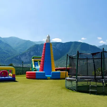 Appartamento Campagnola Piano Terra Con Giardino Privato Riva del Garda
