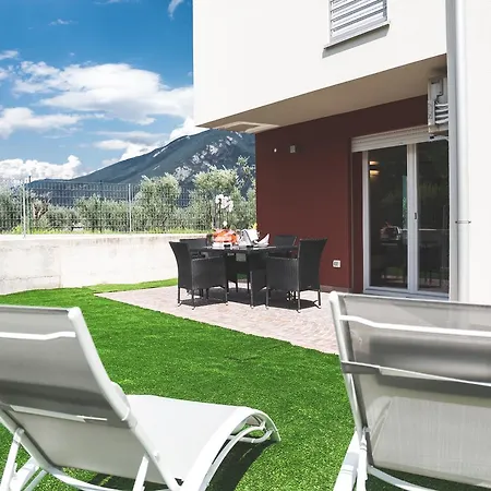 Campagnola Piano Terra Con Giardino Privato Appartamento Riva del Garda